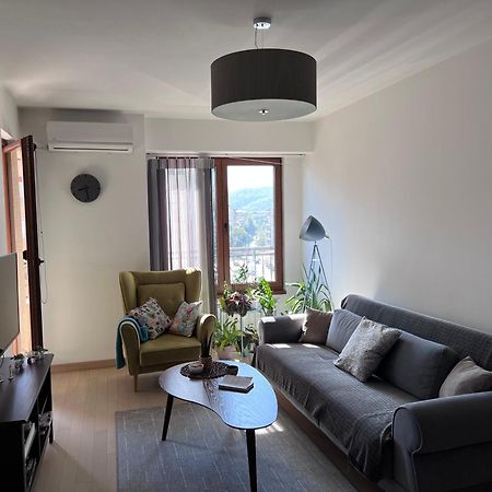 Modern Flatiron Apartment, Skopje Center Екстериор снимка