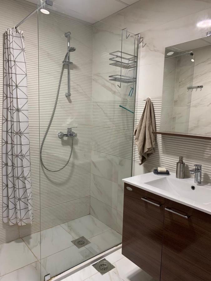 Modern Flatiron Apartment, Skopje Center Екстериор снимка