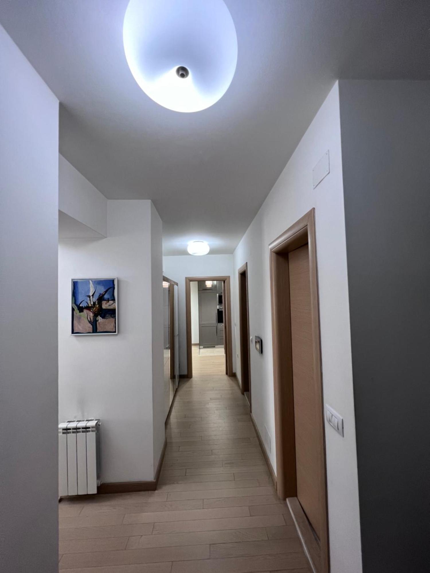 Modern Flatiron Apartment, Skopje Center Екстериор снимка