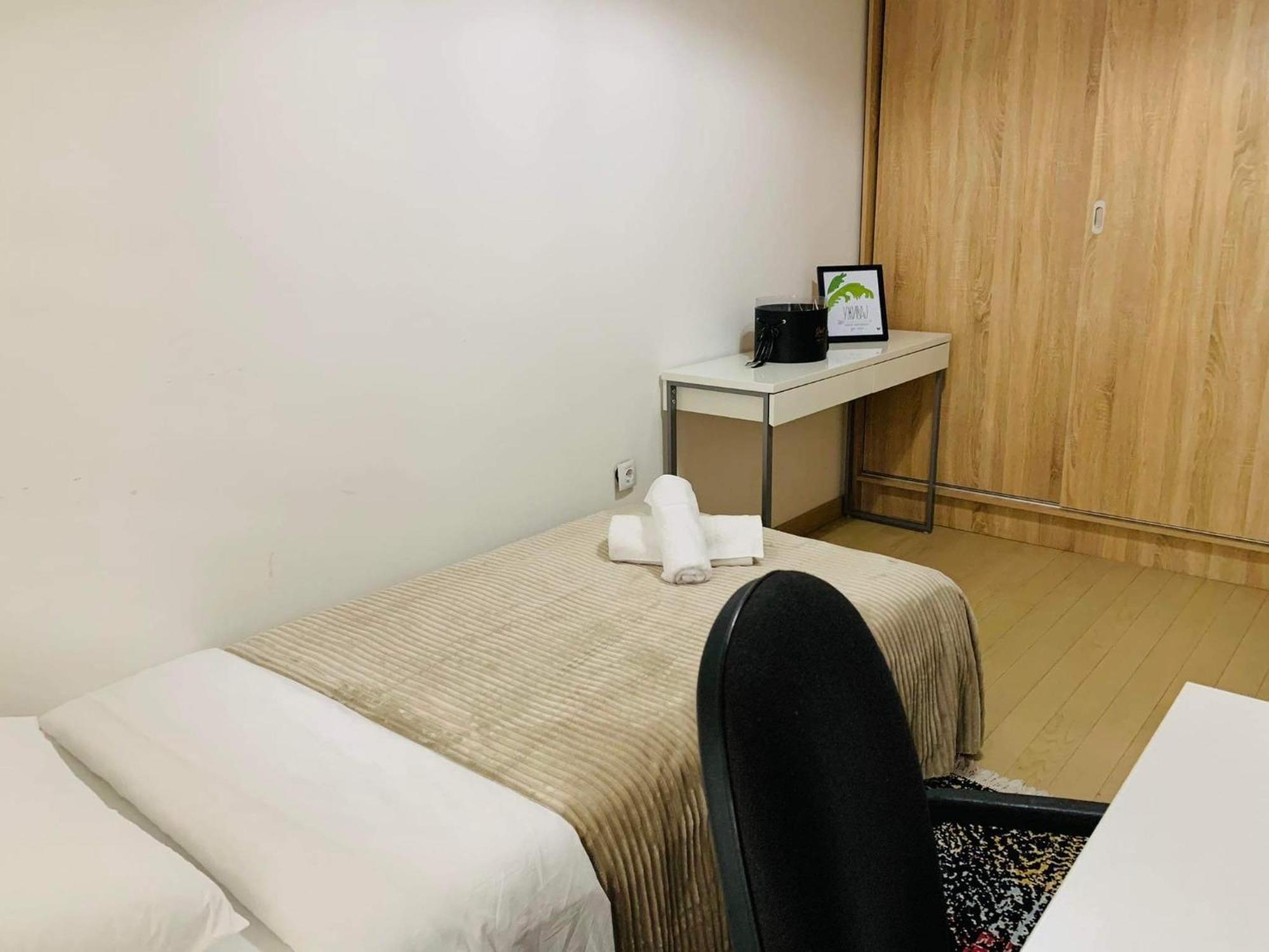 Modern Flatiron Apartment, Skopje Center Екстериор снимка